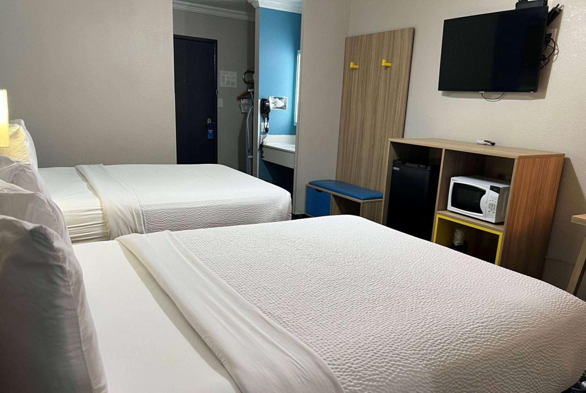 Days Inn By Wyndham דלהארט מראה חיצוני תמונה